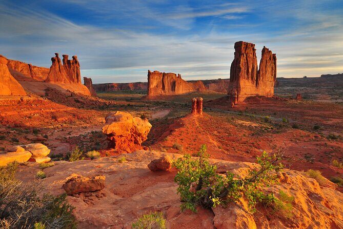 3-Hours Sunset Arches National Park Pavement Sights Tour - Shoe Choice, Heat, and Mobility: The Practical Side