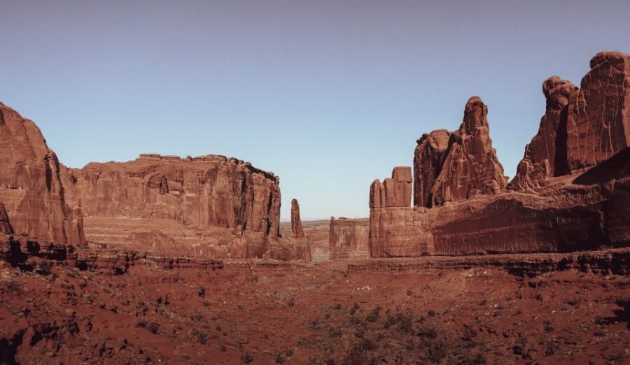 Arches National Park: Sunset Pavement Van Tour - What you see from the van: the park’s greatest hits, efficiently