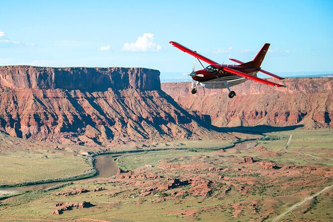Canyonlands and Arches Combo National Park Airplane Tour - Weather and comfort: the part you can’t control