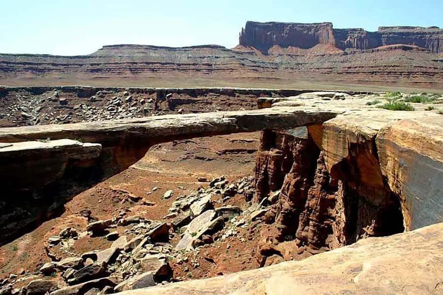 From Moab: Canyonlands 4x4 Drive and Calm Water Cruise - The Colorado River RIB cruise: Meander Canyon and the Gooseneck angle