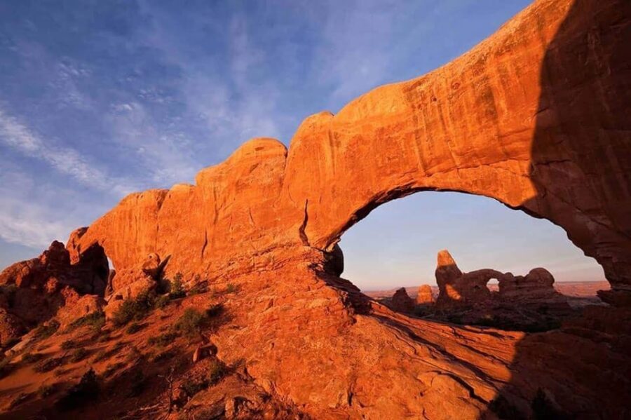 Moab: Arches National Park Morning Adventure Tour - Comfort Details: Snacks, Water, and a Pace That Fits 4 Hours
