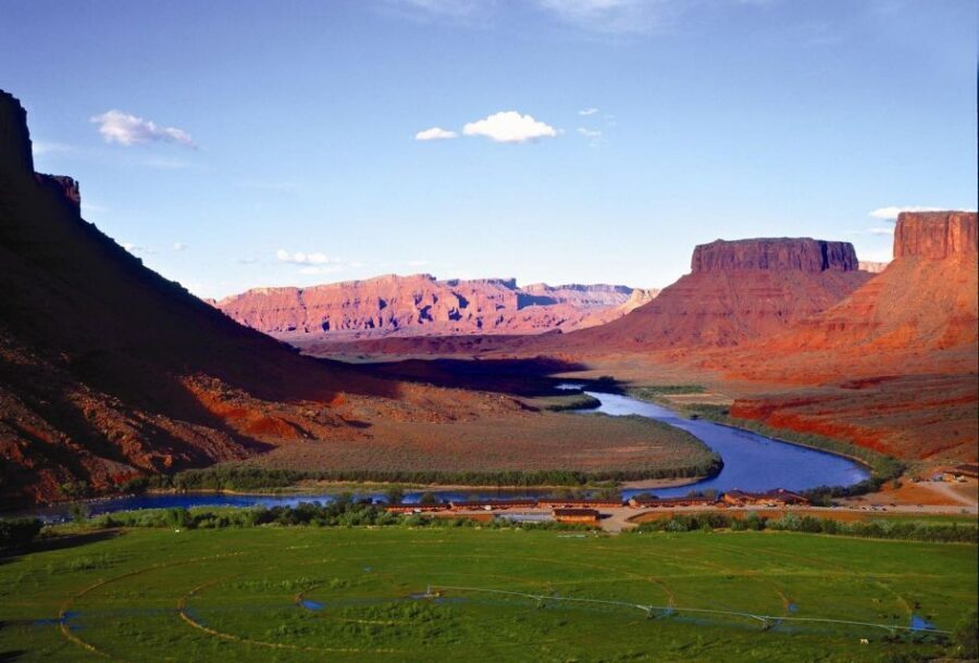 Moab: Backcountry Arches Helicopter Tour - Behind the Rocks Wilderness: fins and arches only visible from above