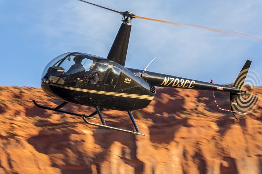 Moab: Grand Helicopter Tour - Kane Creek Canyon: close-up potential when the weather cooperates