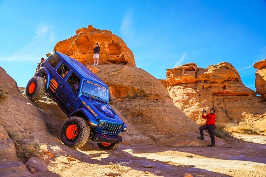 Moab: Off-Road Hell's Revenge Trail Private Jeep Tour - Arches viewpoints plus Colorado River power: why the scenery contrast matters