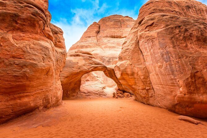 Utah Mighty 5 National Parks Self-Guided Driving Audio Tours - Zion National Park: two driving routes and a story-led loop